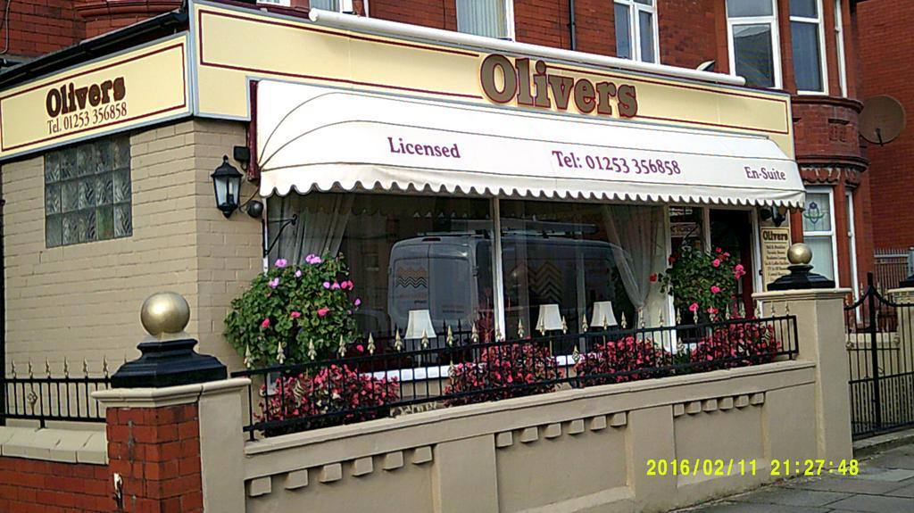 Olivers Strickley Over 35 Years Only Blackpool Kültér fotó